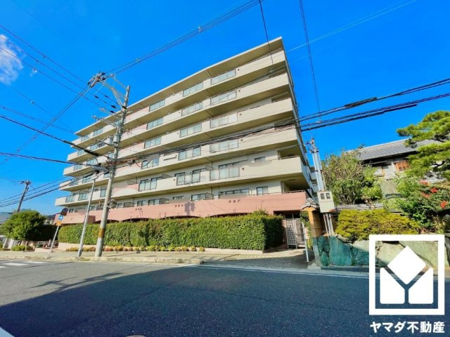 ルネ宇治・南陵町南の外観