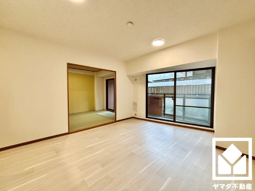 ルネ宇治・南陵町南の居間・リビング