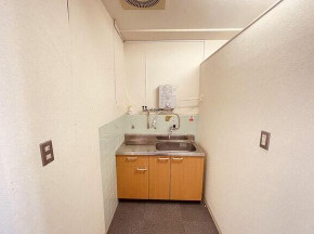 守山市播磨田町の店舗事務所のキッチン