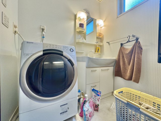 古河市上辺見中古戸建の脱衣所