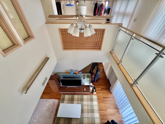 古河市上辺見中古戸建の内装|二階にいても会話が出来ます♪