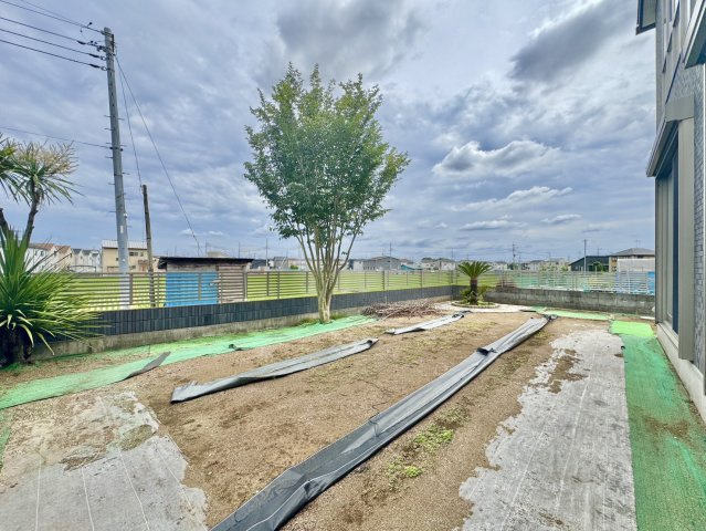 古河市上辺見中古戸建の庭