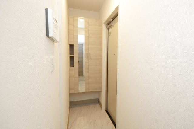 グラナーデ東水元の玄関