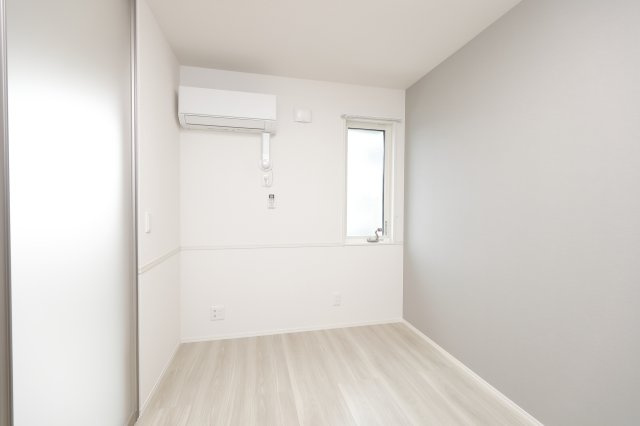 グラナーデ東水元の洋室