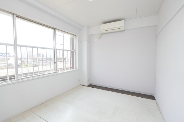 橋本ビルの玄関