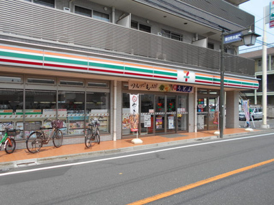 セブンイレブン春日町１丁目店まで90ｍ