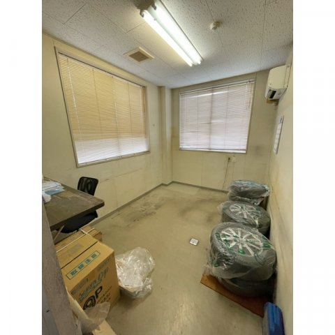 城東通1-13店舗の内装|東棟1階