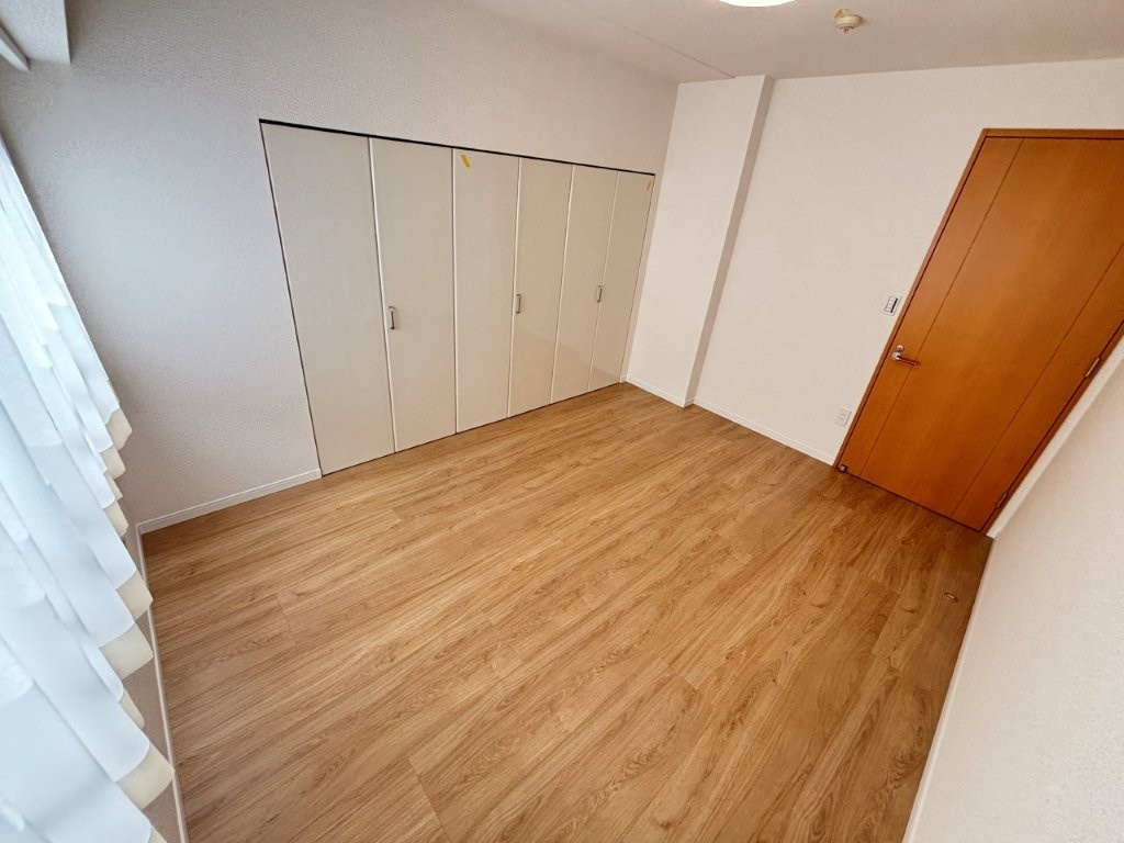 日進香久山杜の街107号棟の洋室