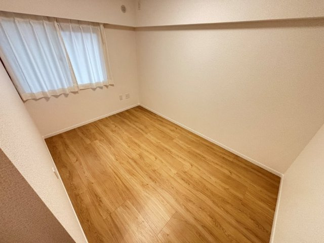 日進香久山杜の街107号棟の洋室