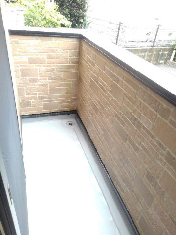 ラミアカ－メラ　ドゥエのバルコニー