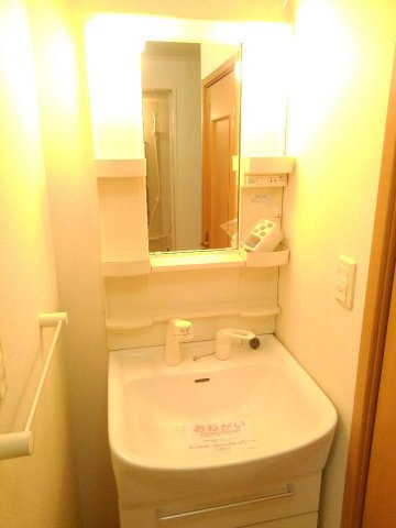 ラミアカ－メラ　ドゥエの洗面所