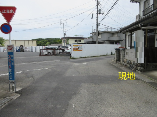 中古戸建　東松山市殿山町2-6（リフォーム住宅）の前面道路含む現地写真