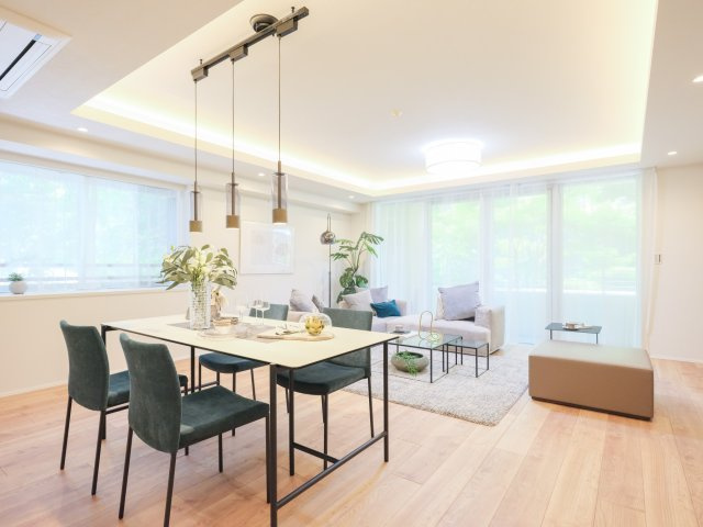 パーク・コート市谷加賀町二丁目の居間・リビング