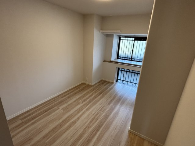 サーパス宇品の洋室