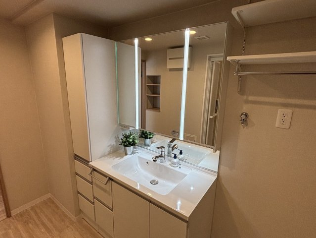 サーパス宇品の独立洗面台