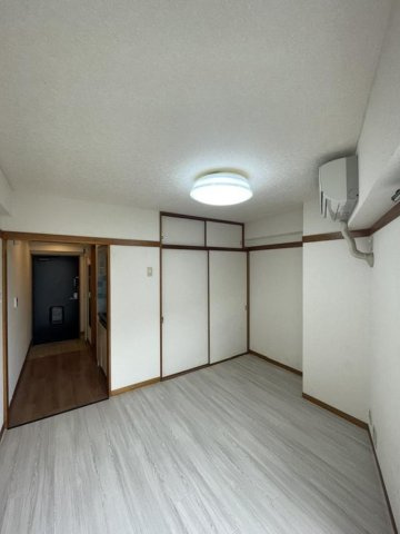 横浜市鶴見区東寺尾4丁目　一棟マンション　満室稼働中の洋室