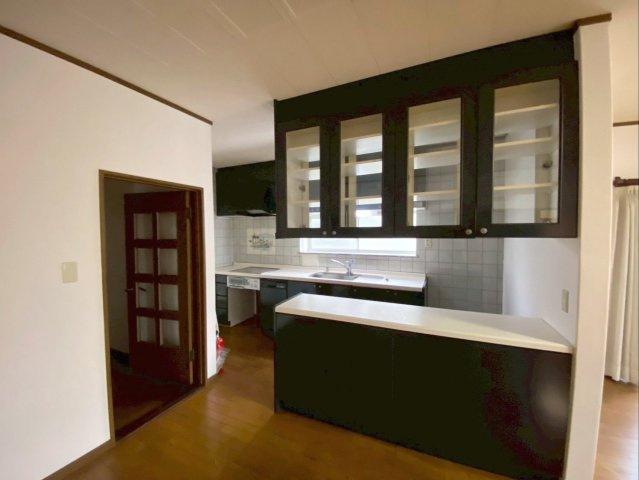 《オーナーチェンジ》福岡市東区雁の巣２丁目住宅付き店舗のキッチン|【居住スペース】