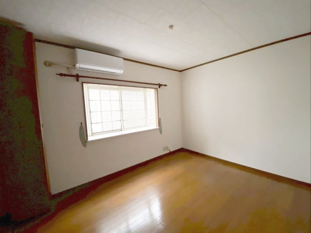 《オーナーチェンジ》福岡市東区雁の巣２丁目住宅付き店舗の洋室|【居住スペース】