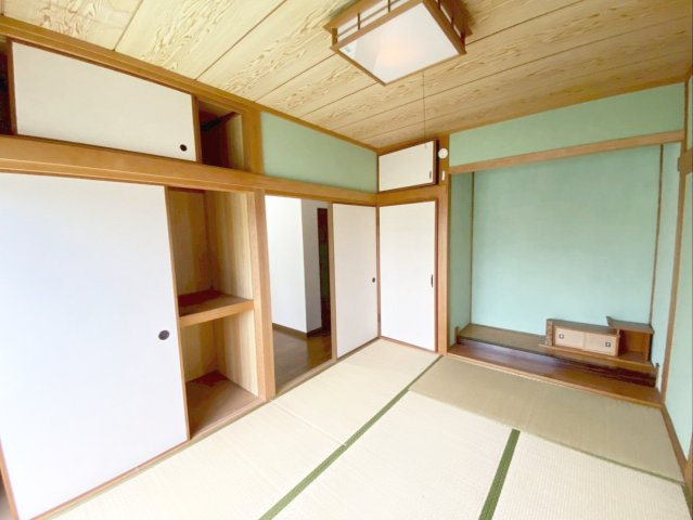 《オーナーチェンジ》福岡市東区雁の巣２丁目住宅付き店舗の和室|【居住スペース】