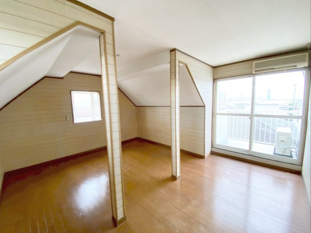 《オーナーチェンジ》福岡市東区雁の巣２丁目住宅付き店舗の洋室|【居住スペース】