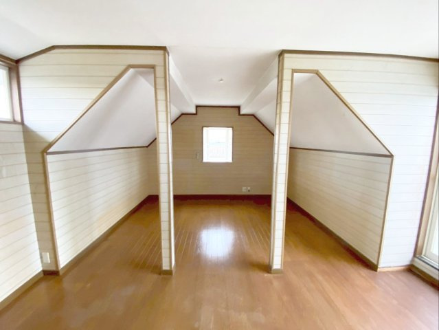 《オーナーチェンジ》福岡市東区雁の巣２丁目住宅付き店舗の洋室|【居住スペース】