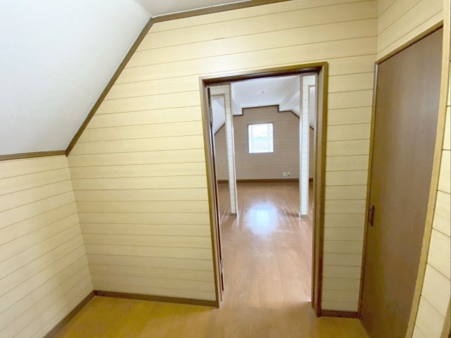 《オーナーチェンジ》福岡市東区雁の巣２丁目住宅付き店舗の洋室|【居住スペース】