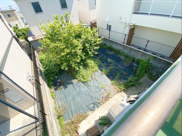 《オーナーチェンジ》福岡市東区雁の巣２丁目住宅付き店舗の外観|庭