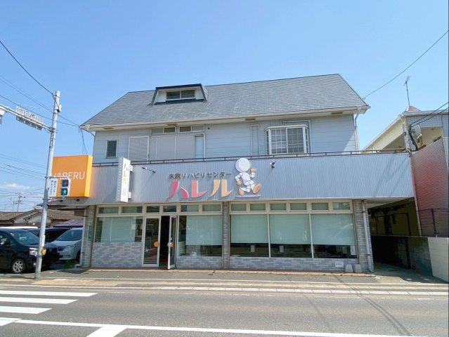 《オーナーチェンジ》福岡市東区雁の巣２丁目住宅付き店舗の外観|JR香椎線「雁の巣」駅まで徒歩約2分！