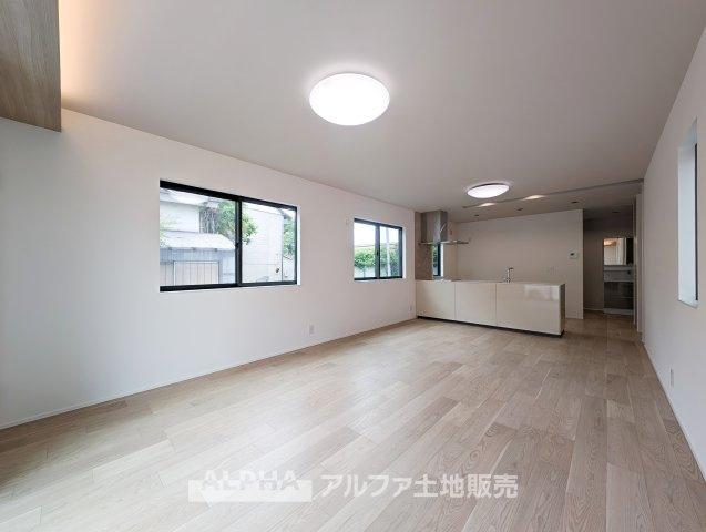 国立市谷保新築オール電化戸建の居間・リビング