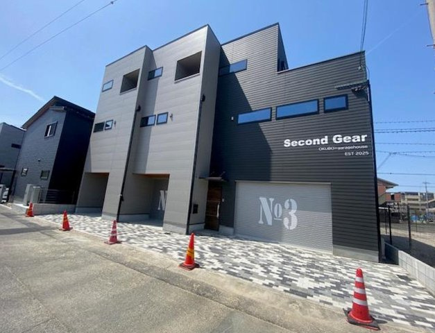 明石市大久保町大窪　ガレージハウス　2025年3月築の外観