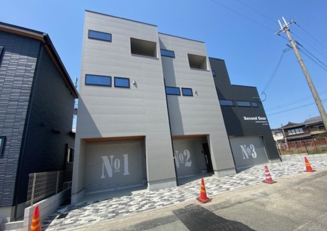 明石市大久保町大窪　ガレージハウス　2025年3月築の外観