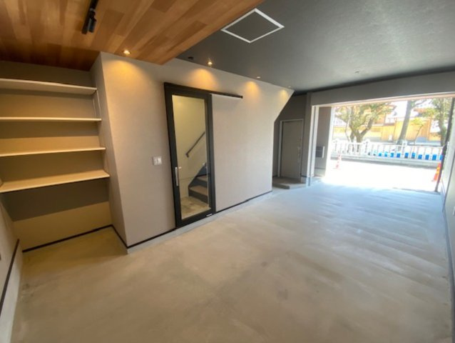 明石市大久保町大窪　ガレージハウス　2025年3月築の駐車場