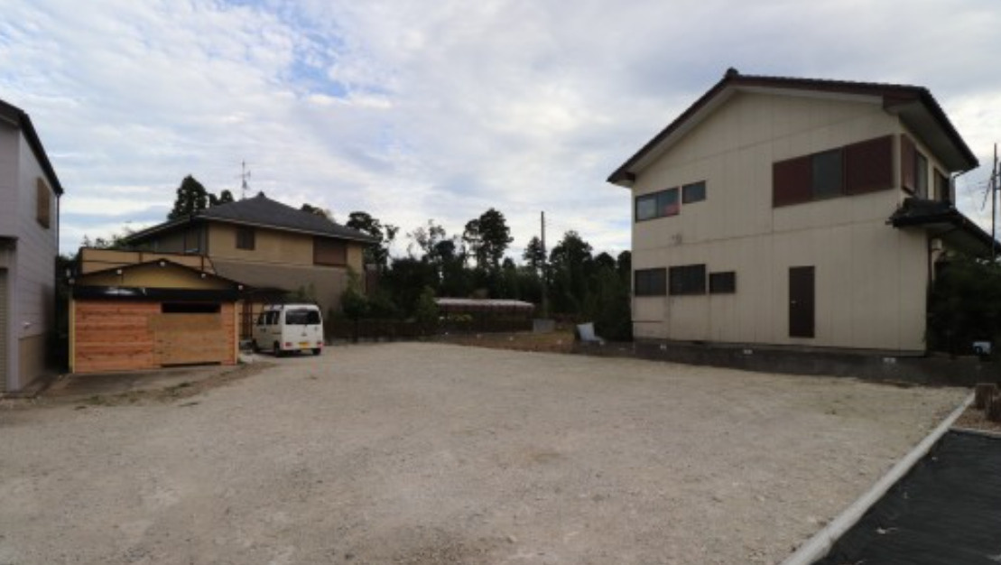 なごあみ荘の駐車場