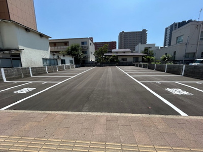 【駐車場】 | ECHOES TOWER AKITA（旧ダイアビル秋田） | 平置き駐車場
