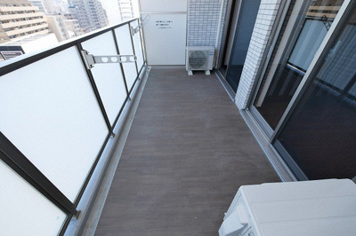 【バルコニー】 | ディームス福島 | バルコニーからの眺めを楽しみながら食事をしませんか