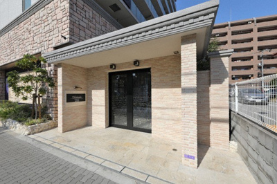 【エントランス】 | ディームス福島 | ゆとりのあるエントランスです