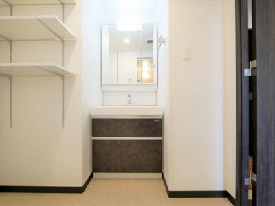 【洗面所】 | ディームス福島 | 独立洗面台です