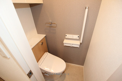 【トイレ】 | プレミアム２６番館 | コンパクトで使いやすいトイレです
プレミアム26番館　102号室　2025年11月8日