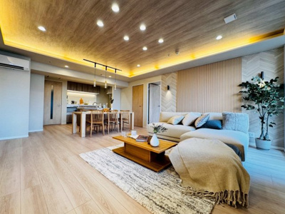 【居間・リビング】 | 晴海アイランドトリトンスクエアビュータワー | こちらのリビングで趣味の時間をお楽しみください