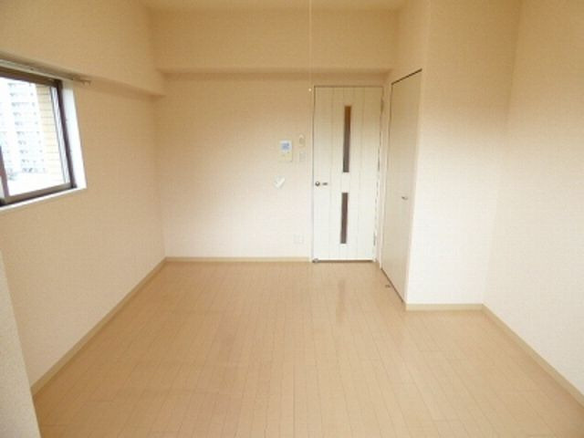 エステムコート博多祇園ツインタワーファーストステージの居間・リビング