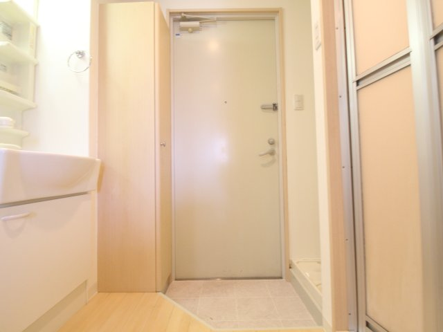 グランエクラ岸里の玄関|落ち着いた玄関です