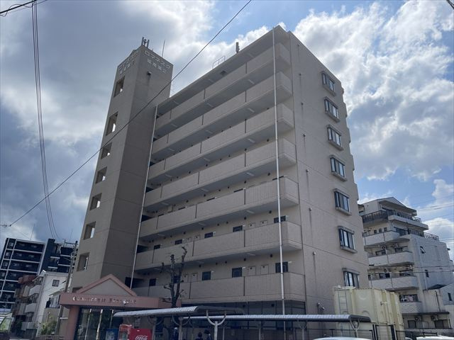 ロマネスク城南第2の外観