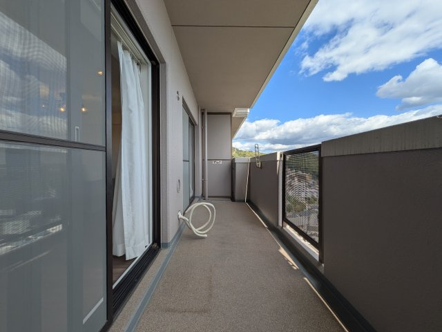 【バルコニー】