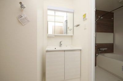 【独立洗面台】 | スプランディッド中之島WEST | 独立洗面台で身支度をすべて済ませてしまいましょう