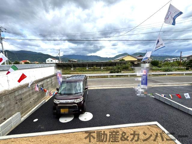 クレイドルガーデン東方2号棟　松山市東方町第2-2号棟(全2棟)　新築建売分譲2号棟の前面道路含む現地写真|前面道路含む現地写真です