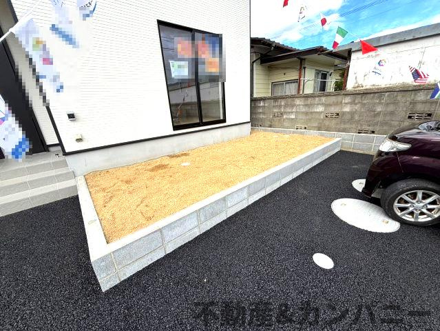 クレイドルガーデン東方2号棟　松山市東方町第2-2号棟(全2棟)　新築建売分譲2号棟の庭|お庭も活用できます