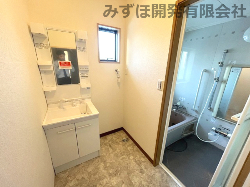 米沢市窪田町窪田1135-2の独立洗面台|洗面化粧台は新品に入れ替えました。