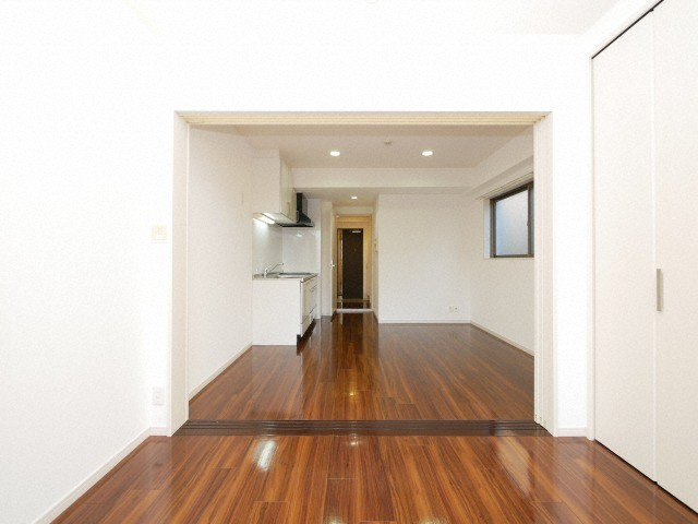 BRAVI新大阪の洋室