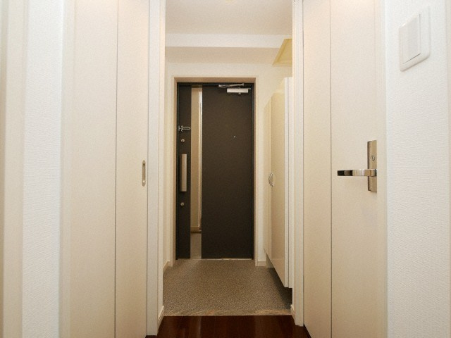 BRAVI新大阪の玄関