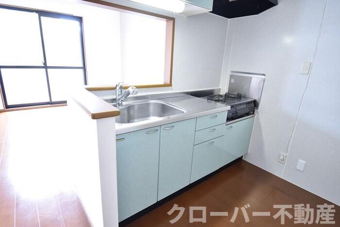 リビングタウン宇多津 A棟のキッチン|2口コンロ付きキッチン